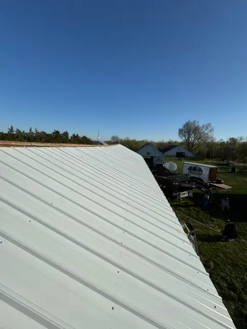 Ribbed Metal Roof on an Outbuilding in Hooper, NE – photo 3