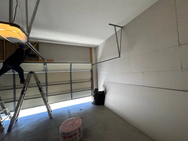 Garage Insulation and Sheetrock in Omaha, NE – photo 3