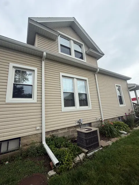 Vinyl Siding, Stone Veneer and Gutters in Omaha, NE – photo 5
